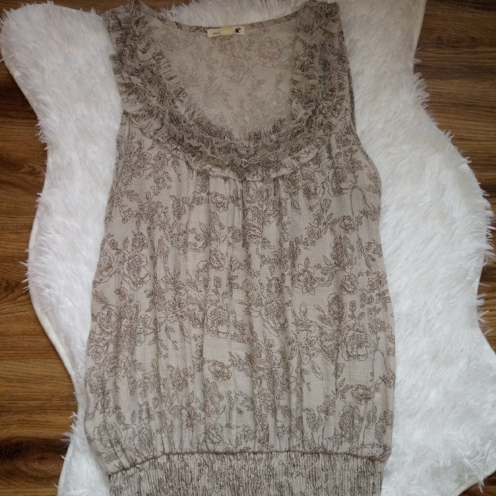 MINE Sleeveless Floral Gray Top